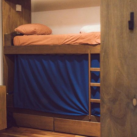 Charruas Hostel Монтевидео Экстерьер фото
