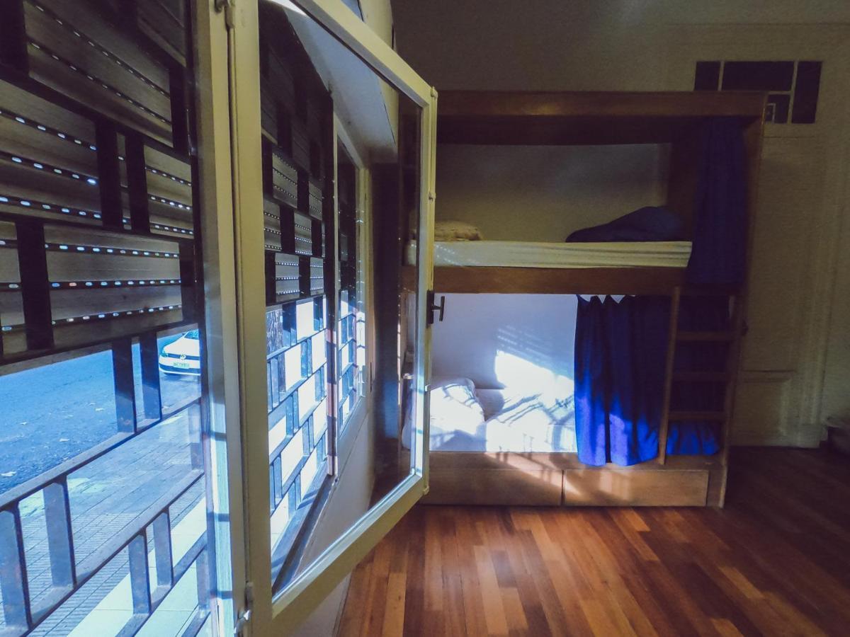 Charruas Hostel Монтевидео Экстерьер фото