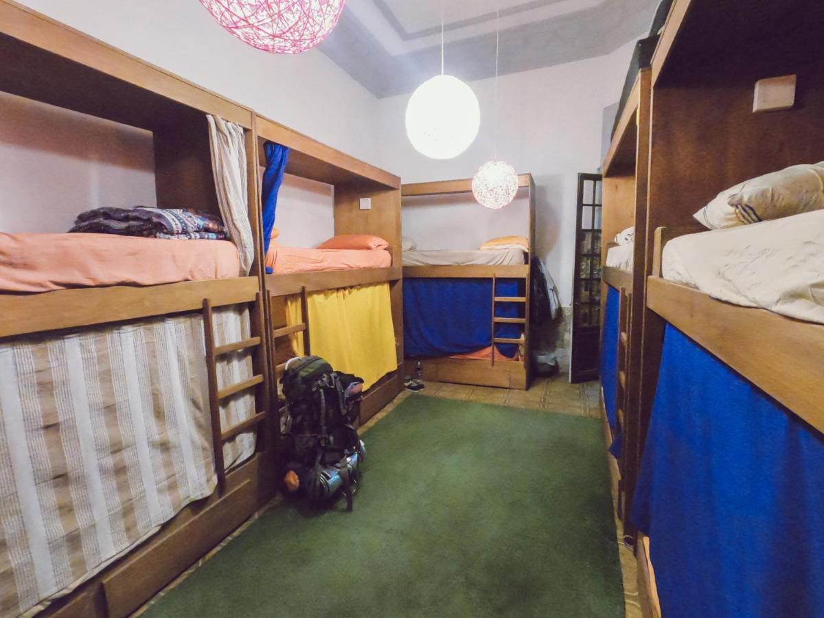 Charruas Hostel Монтевидео Экстерьер фото